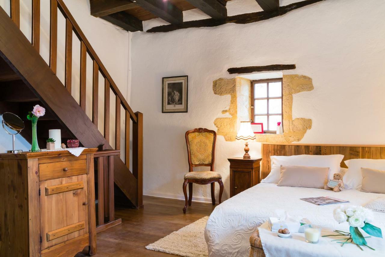 Au Coeur De Beynac, Une Maison De Caractere Avec Jardin Terrasse Exterior foto