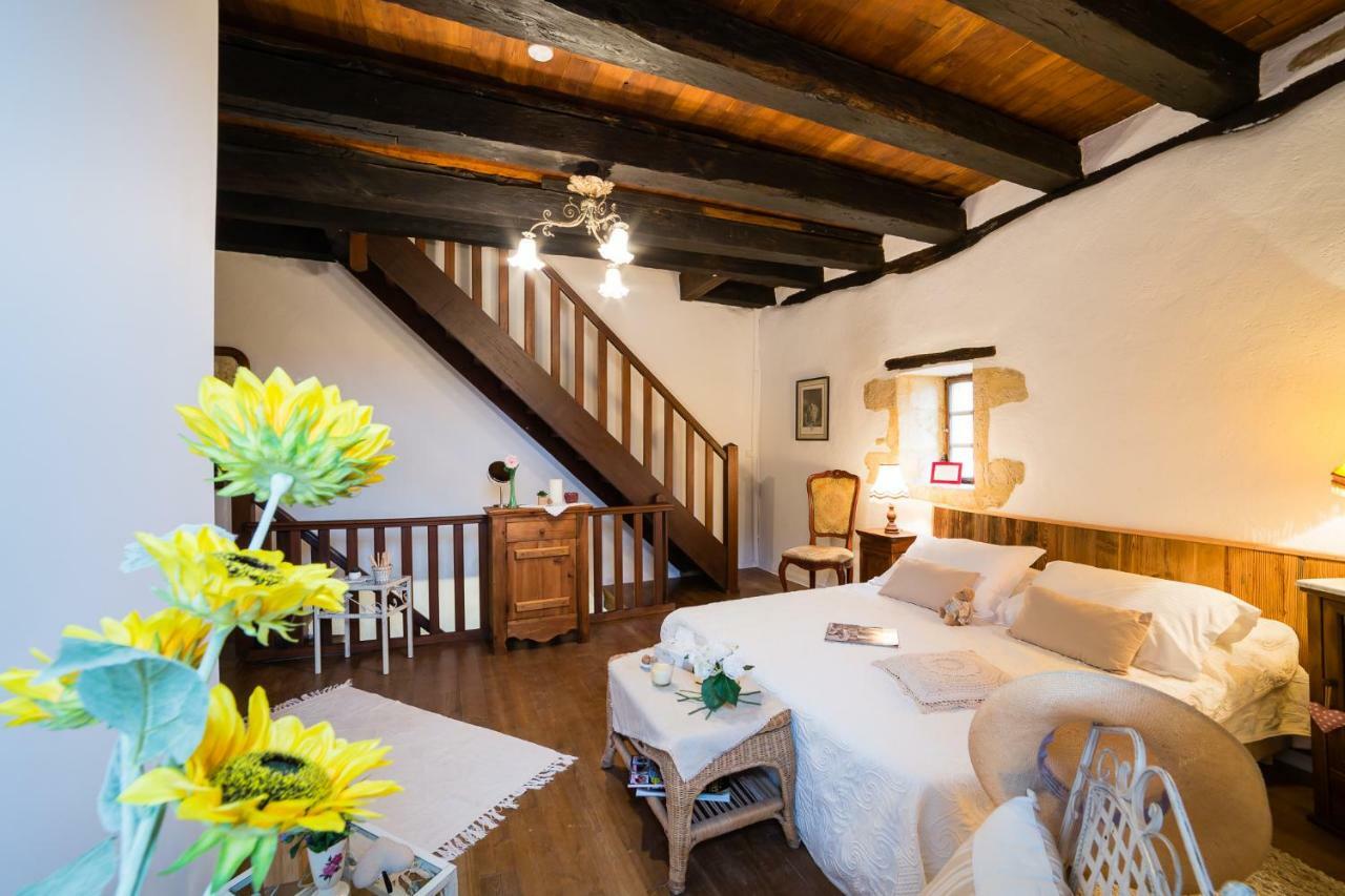 Au Coeur De Beynac, Une Maison De Caractere Avec Jardin Terrasse Exterior foto