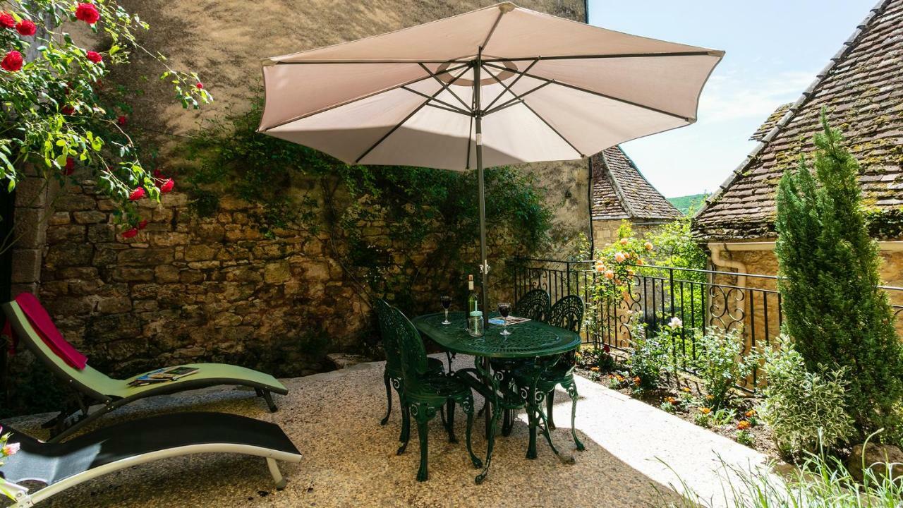 Au Coeur De Beynac, Une Maison De Caractere Avec Jardin Terrasse Exterior foto